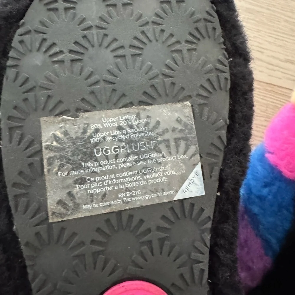 UGG Fluff Yeah Logo Slides size 7